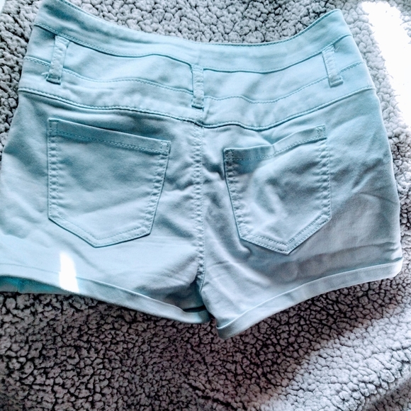 🌻🌻 Refuge High-Waist Shortie Shorts - Juniors - Picture 2 of 5